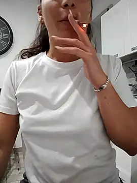 Loladanger20 online show from November 2025 07:36:02 PM