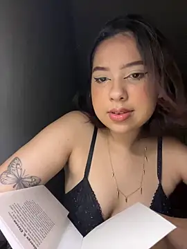 KiaraCut online show from April 2026 01:25:02 AM