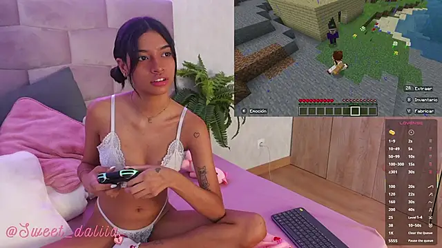 DaliaCruz online show from September 2025 04:47:01 AM