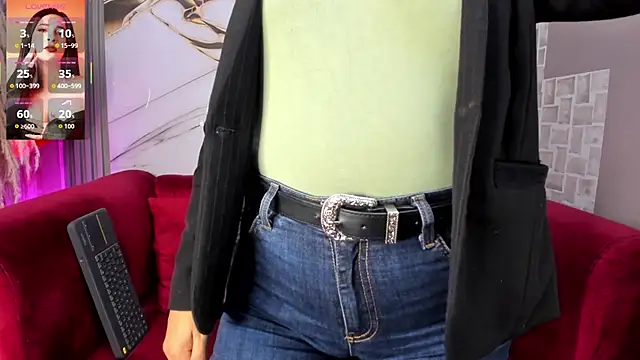 Snapshot of Bella_williamss_ chatting on October 2025 08:53:02 PM Bella williamss online show from October 2025 08:53:02 PM