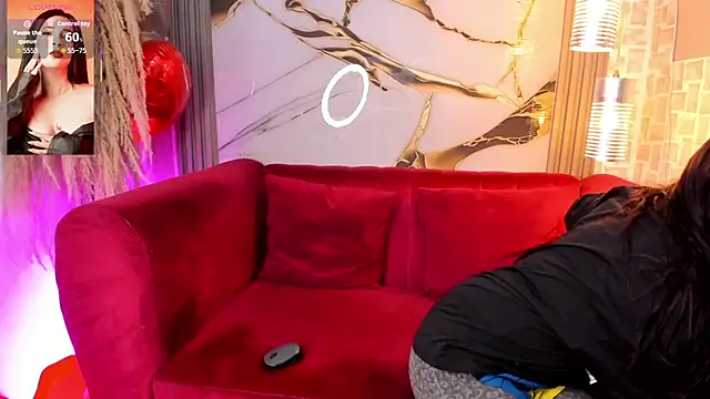 Snapshot of Bella_williamss_ chatting on November 2025 09:17:02 PM Bella williamss online show from November 2025 09:17:02 PM