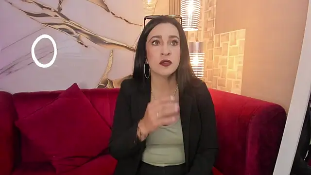 Snapshot of Bella_williamss_ chatting on November 2025 07:35:01 PM Bella williamss online show from November 2025 07:35:01 PM