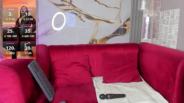 Snapshot of Bella_williamss_ chatting on November 2025 07:56:01 PM Bella williamss online show from November 2025 07:56:01 PM