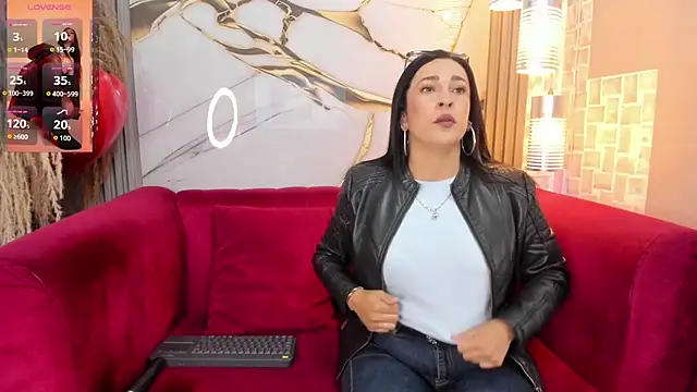 Snapshot of Bella_williamss_ chatting on January 2026 07:30:01 PM Bella williamss online show from January 2026 07:30:01 PM