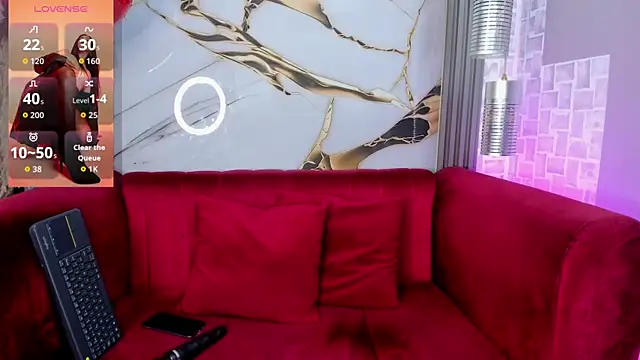 Snapshot of Bella_williamss_ chatting on February 2026 06:19:01 PM Bella williamss online show from February 2026 06:19:01 PM