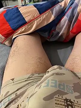 Snapshot of zou_9997 chatting on December 2025 01:44:02 AM zou 9997 online show from December 2025 01:44:02 AM