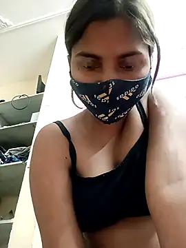 Snapshot of heena-3678 chatting on October 2025 12:25:01 PM heena-3678 online show from October 2025 12:25:01 PM