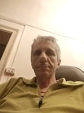 Snapshot of maxdaddy690 chatting on March 2025 02:37:01 PM maxdaddy690 online show from March 2025 02:37:01 PM