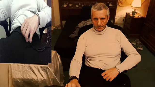 Snapshot of maxdaddy690 chatting on October 2025 09:48:02 PM maxdaddy690 online show from October 2025 09:48:02 PM