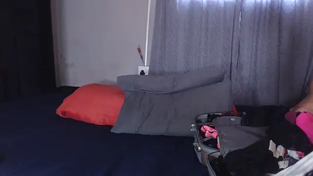 Snapshot of xMiAmor chatting on October 2025 08:40:01 AM xMiAmor online show from October 2025 08:40:01 AM