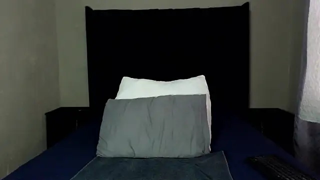 xMiAmor online show from July 2026 07:45:02 AM