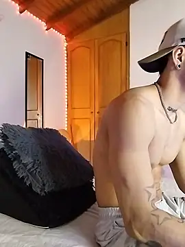 morenosiam online show from November 2025 10:25:02 PM