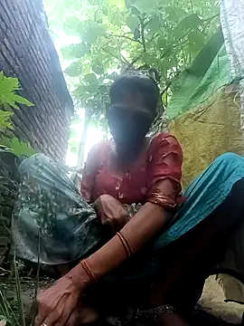 Snapshot of Chhavi_Chadha chatting on September 2025 11:44:01 AM Chhavi Chadha online show from September 2025 11:44:01 AM