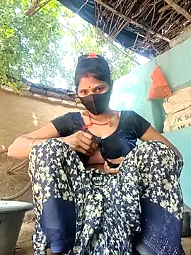 Snapshot of Chhavi_Chadha chatting on November 2025 06:03:01 AM Chhavi Chadha online show from November 2025 06:03:01 AM