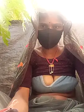 Snapshot of Chhavi_Chadha chatting on December 2025 07:01:02 AM Chhavi Chadha online show from December 2025 07:01:02 AM