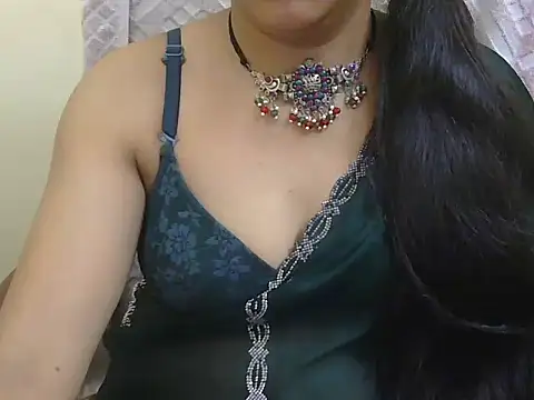 Snapshot of Lovely_Manvi chatting on September 2025 01:00:02 PM Lovely Manvi online show from September 2025 01:00:02 PM