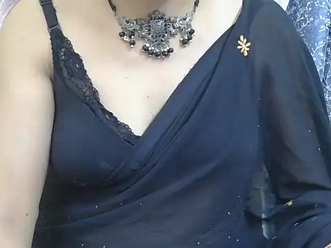 Snapshot of Lovely_Manvi chatting on November 2025 12:18:01 PM Lovely Manvi online show from November 2025 12:18:01 PM