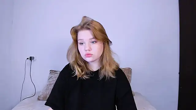 LaseyMoon online show from October 2025 10:25:02 PM