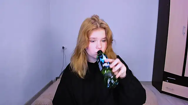 LaseyMoon online show from November 2025 01:39:01 AM