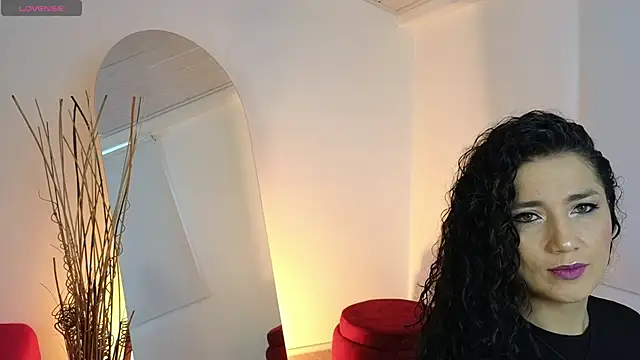 Kirsten  cf online show from February 2025 02:53:01 PM