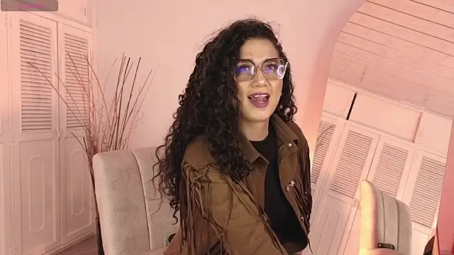 Kirsten  cf online show from March 2025 03:18:02 PM