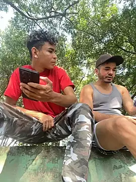 Snapshot of twinks_28 chatting on November 2025 07:15:02 PM twinks 28 online show from November 2025 07:15:02 PM