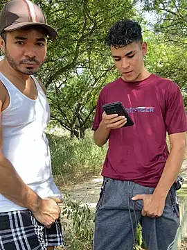 Snapshot of twinks_28 chatting on November 2025 06:39:01 PM twinks 28 online show from November 2025 06:39:01 PM