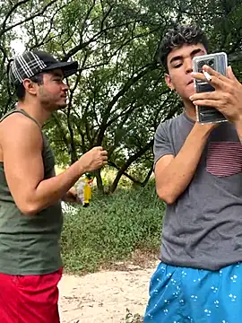 Snapshot of twinks_28 chatting on November 2025 07:03:01 PM twinks 28 online show from November 2025 07:03:01 PM