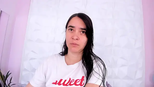 Valeriagomez  online show from October 2025 12:09:01 PM