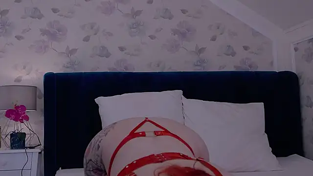 Snapshot of KailyKay chatting on December 2025 07:12:02 PM KailyKay online show from December 2025 07:12:02 PM