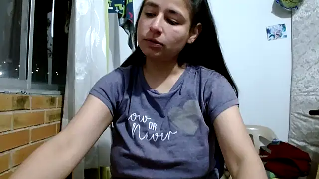 Escarcha-blue online show from November 2025 01:16:01 AM