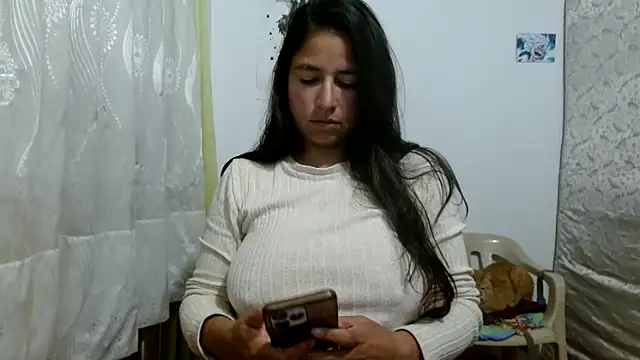 Escarcha-blue online show from November 2025 12:33:01 AM