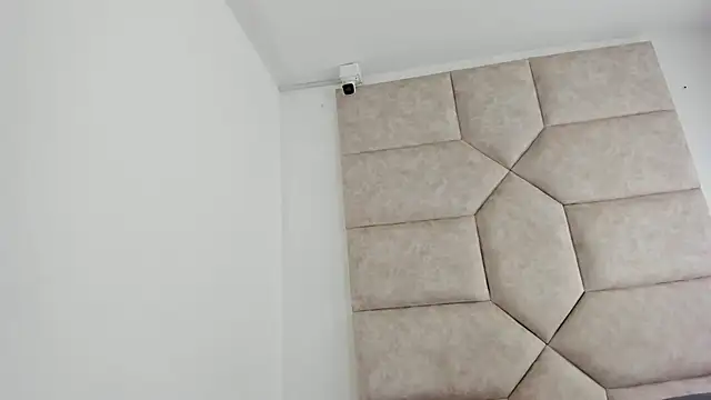 Vaiolett Smith online show from November 2025 02:39:02 PM