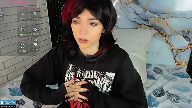 Snapshot of MaeveKuro chatting on October 2025 03:28:02 AM MaeveKuro online show from October 2025 03:28:02 AM