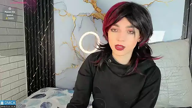 Snapshot of MaeveKuro chatting on October 2025 03:08:01 AM MaeveKuro online show from October 2025 03:08:01 AM