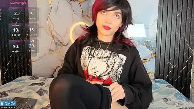 Snapshot of MaeveKuro chatting on November 2025 03:38:01 AM MaeveKuro online show from November 2025 03:38:01 AM