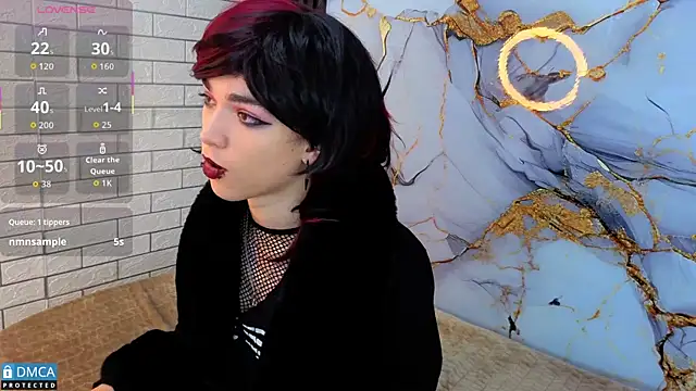 Snapshot of MaeveKuro chatting on November 2025 03:06:01 AM MaeveKuro online show from November 2025 03:06:01 AM