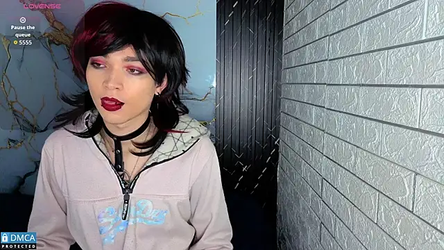 Snapshot of MaeveKuro chatting on November 2025 03:09:02 AM MaeveKuro online show from November 2025 03:09:02 AM