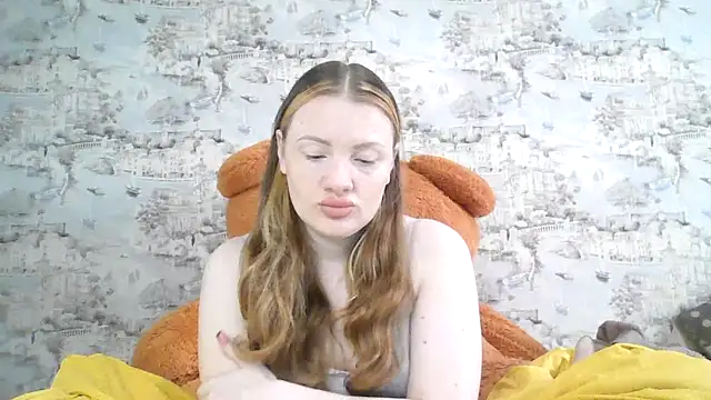 Eveline May online show from November 2025 08:05:02 AM