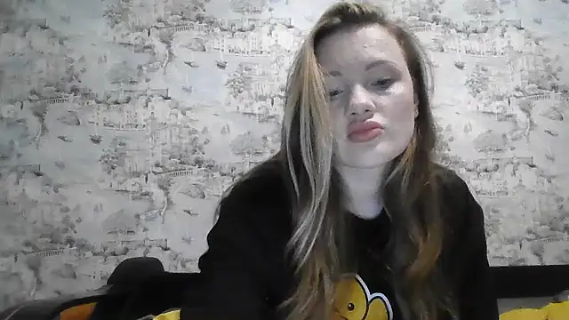 Eveline May online show from November 2025 08:41:02 PM