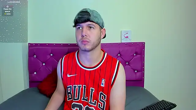 Snapshot of matthewlatin chatting on February 2026 03:04:02 PM matthewlatin online show from February 2026 03:04:02 PM