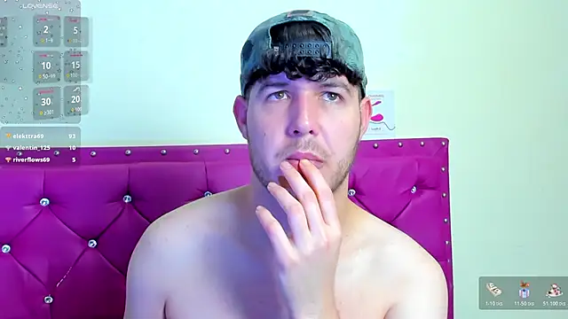 Snapshot of matthewlatin chatting on February 2026 12:58:02 AM matthewlatin online show from February 2026 12:58:02 AM