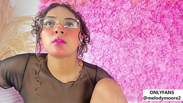 Melodymoore  online show from December 2025 10:41:02 PM