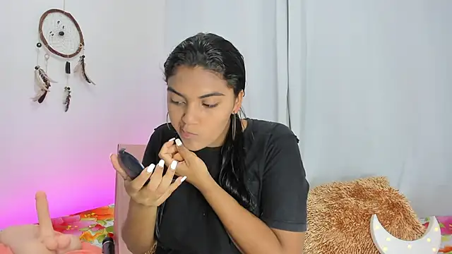 Snapshot of Melodymoore_ chatting on April 2026 08:23:01 PM Melodymoore online show from April 2026 08:23:01 PM