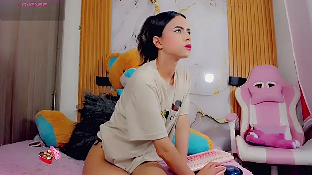 ValeriCardenas online show from September 2025 12:00:02 AM