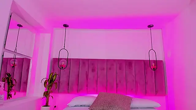 Haily b online show from March 2026 08:04:02 PM