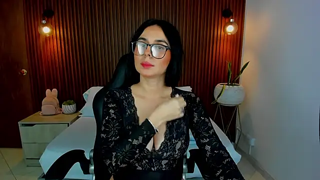 zakia23  online show from March 2025 07:17:01 PM