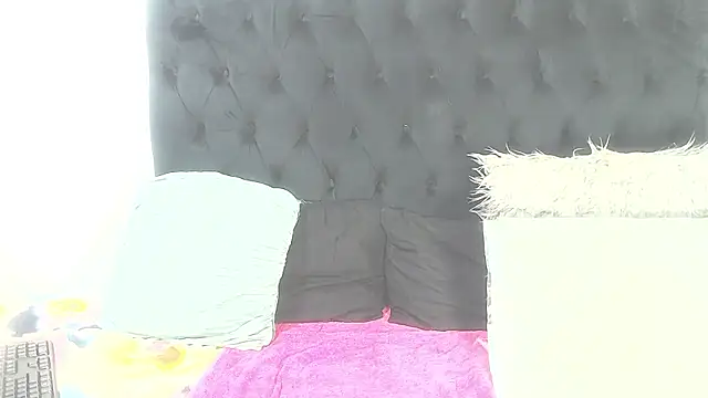 Snapshot of BootyClitQueen chatting on January 2026 05:29:02 PM BootyClitQueen online show from January 2026 05:29:02 PM