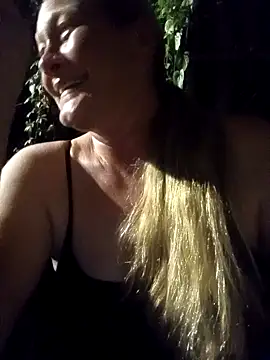 wetnwildforyou online show from September 2025 03:00:02 AM