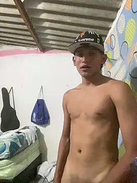 Babyalienqm online show from April 2026 11:36:01 PM